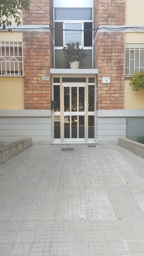 سانت بوي ديل يوبريغات Private Rooms - Airport المظهر الخارجي الصورة