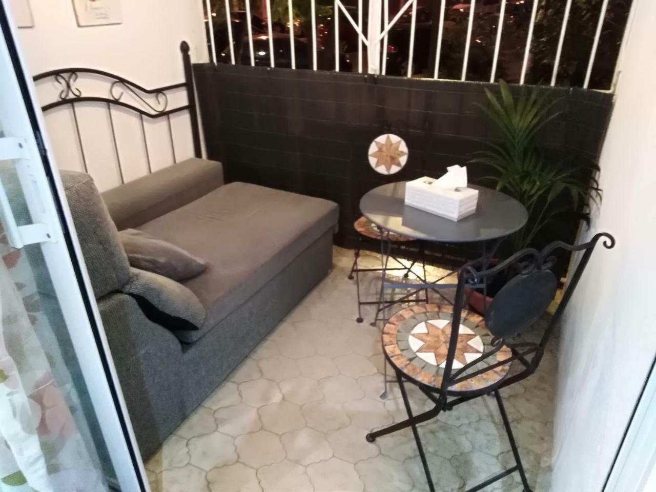 سانت بوي ديل يوبريغات Private Rooms - Airport المظهر الخارجي الصورة