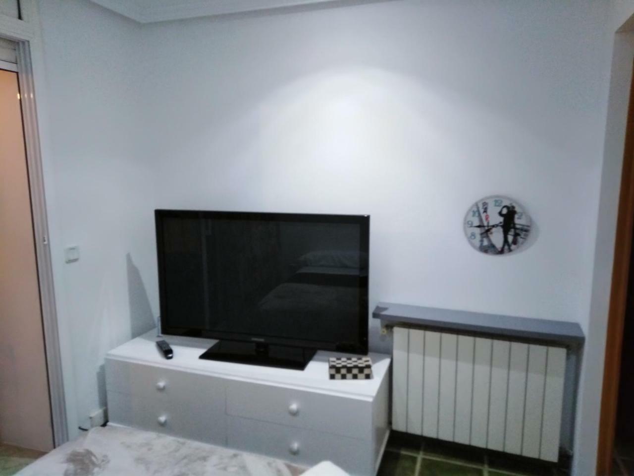 سانت بوي ديل يوبريغات Private Rooms - Airport المظهر الخارجي الصورة